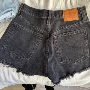 LEVI SHORTS